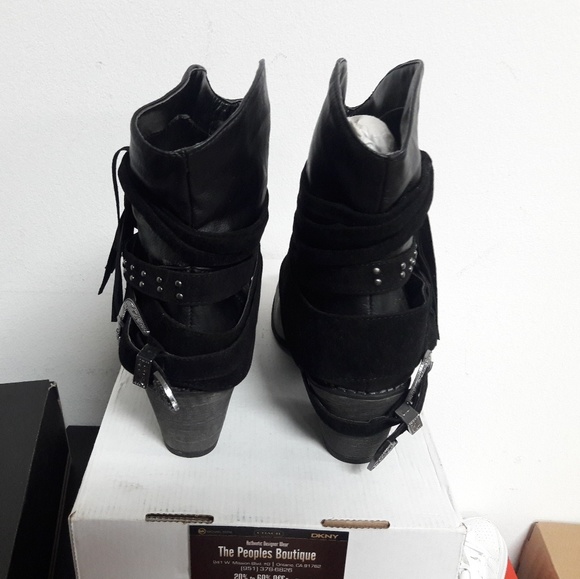 Fahrenheit - Picture 3 of 4